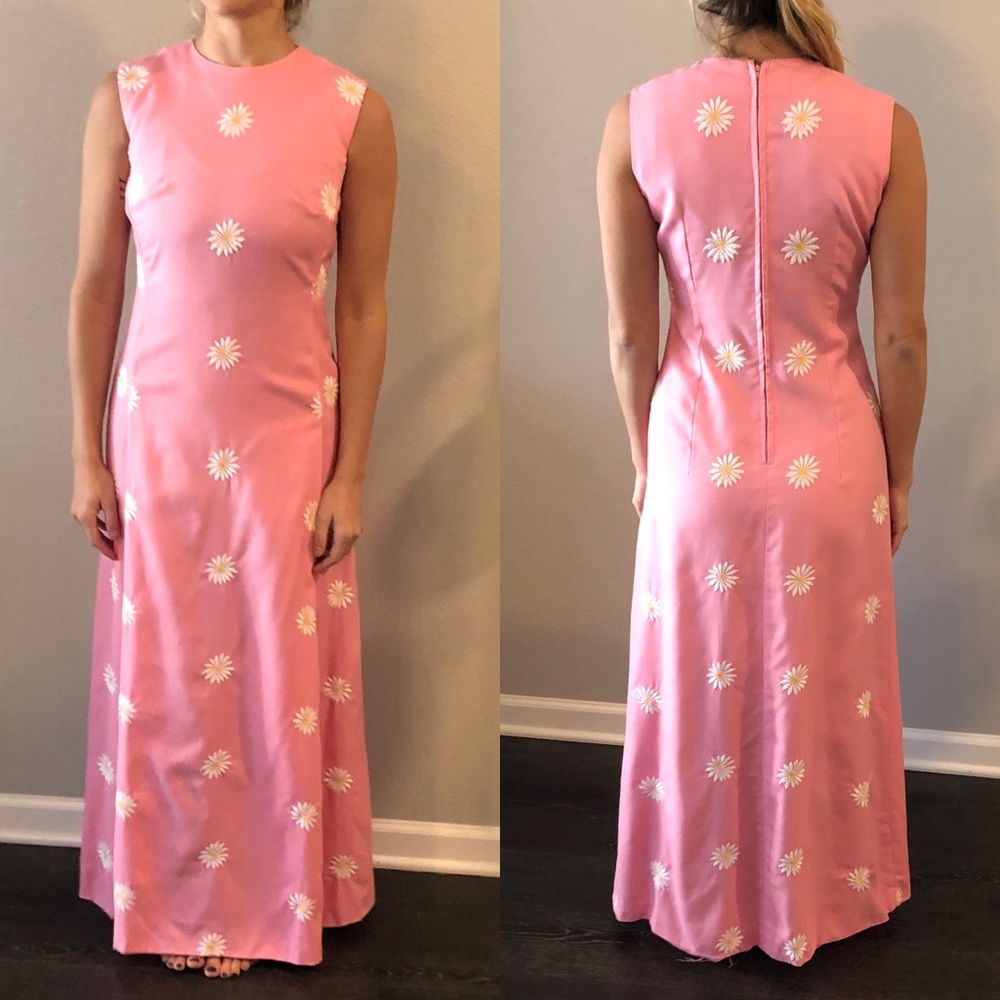 Vintage Embroidered Daisy Maxi Dress